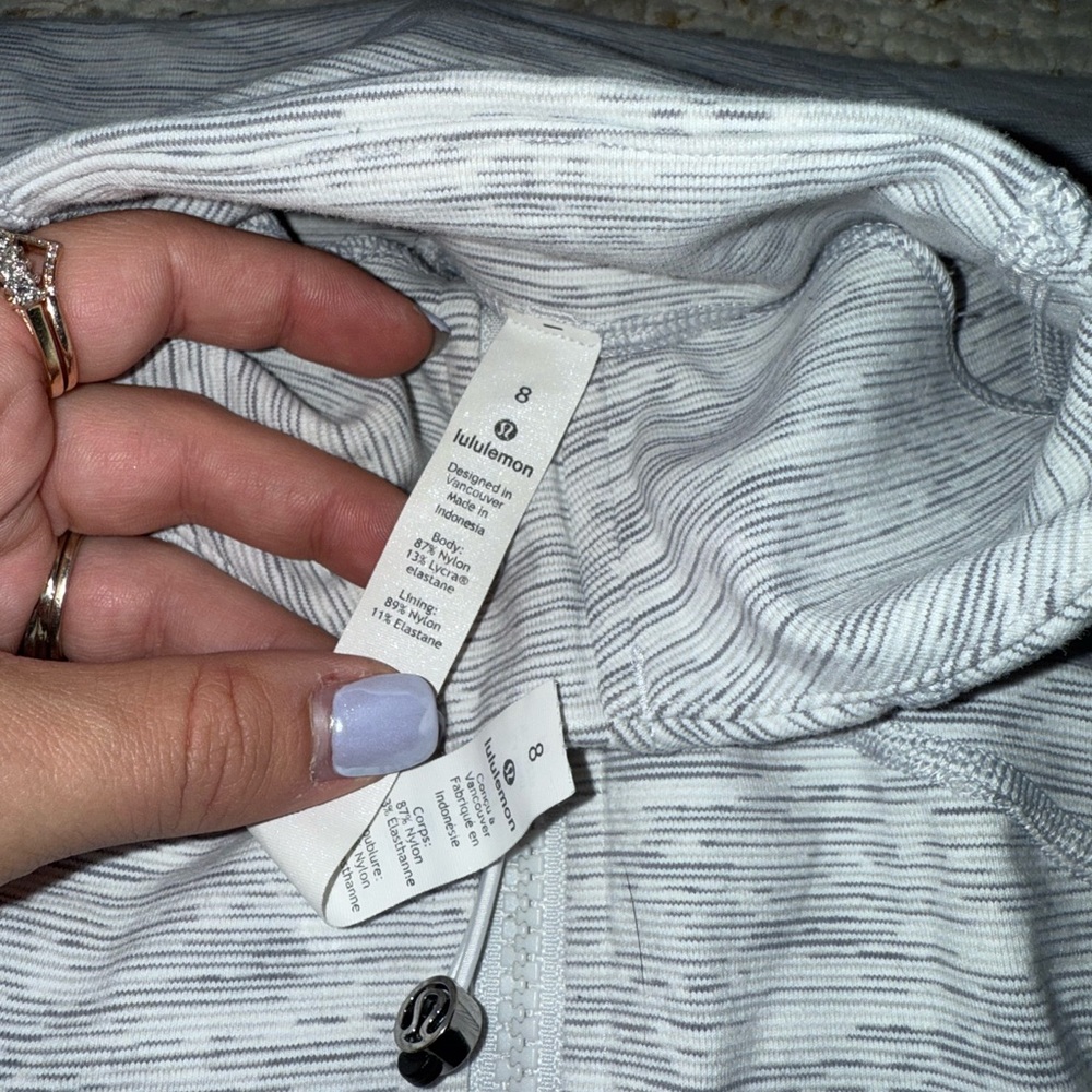 Lululemon jacket - Picture 2 of 3